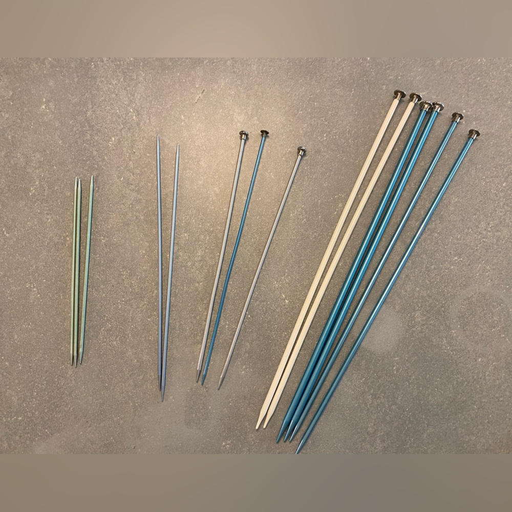 Assorted Knitting Needles Set - Picture 1 of 4